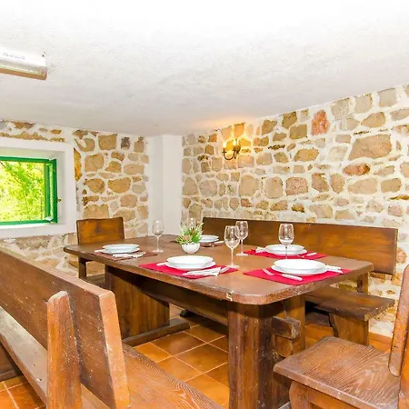 House Lucija * Trilj