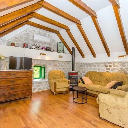 Dom wakacyjny House Lucija
